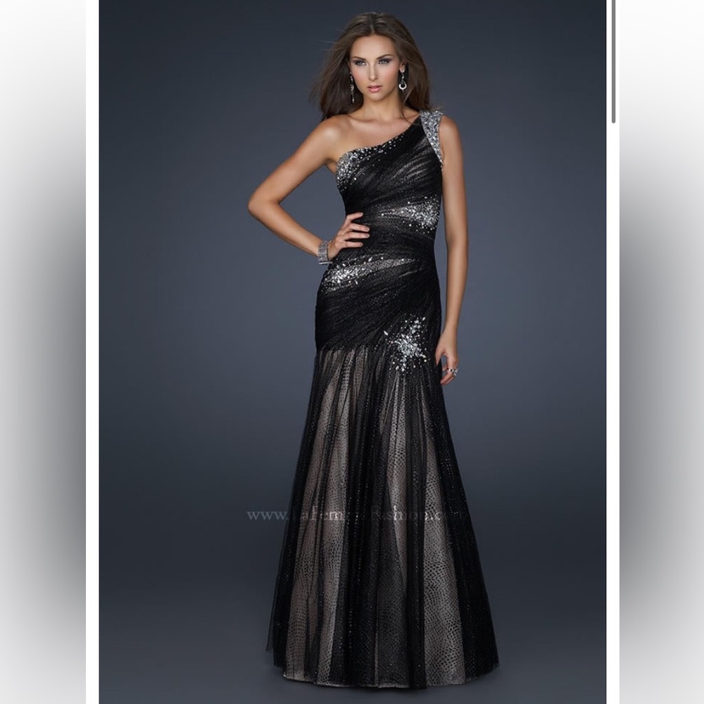 GIGI DESIGNS BY LA FEMME 17592 gold mermaid beaded sparkle one shoulder size 2